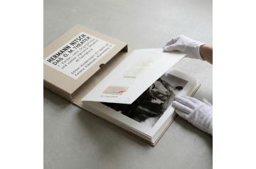 Hermann Nitsch, Das O.M. Theater (Fotomappe)   [ SAV26 ]