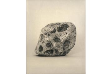 Carlotta Valente, Stones have always slept beneath the open sky - moon stone