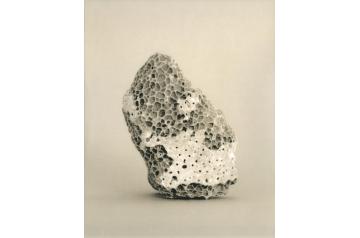 Carlotta Valente, Stones have always slept beneath the open sky -sea stone