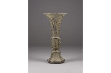 Ein archaisches Ritualgefäss (gu) aus bronze [ SAV26 ]